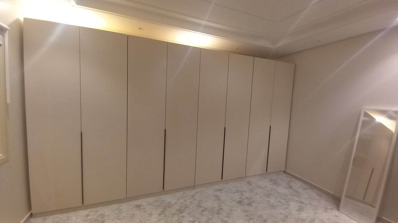 صورة من أعمال النجارة والتفصيل بالرياض