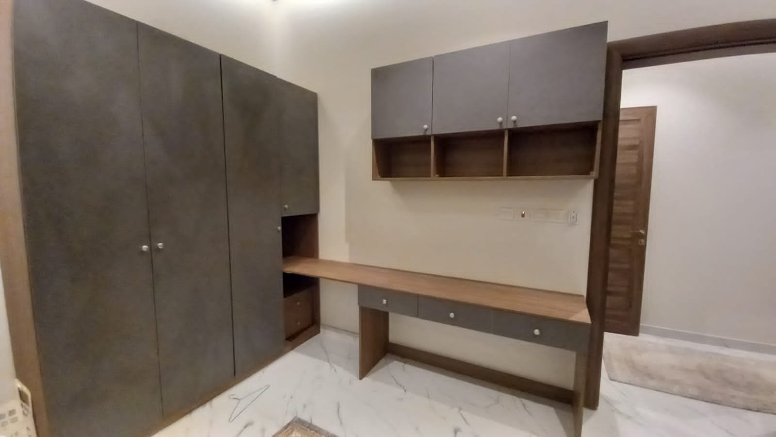 صورة من أعمال النجارة والتفصيل بالرياض