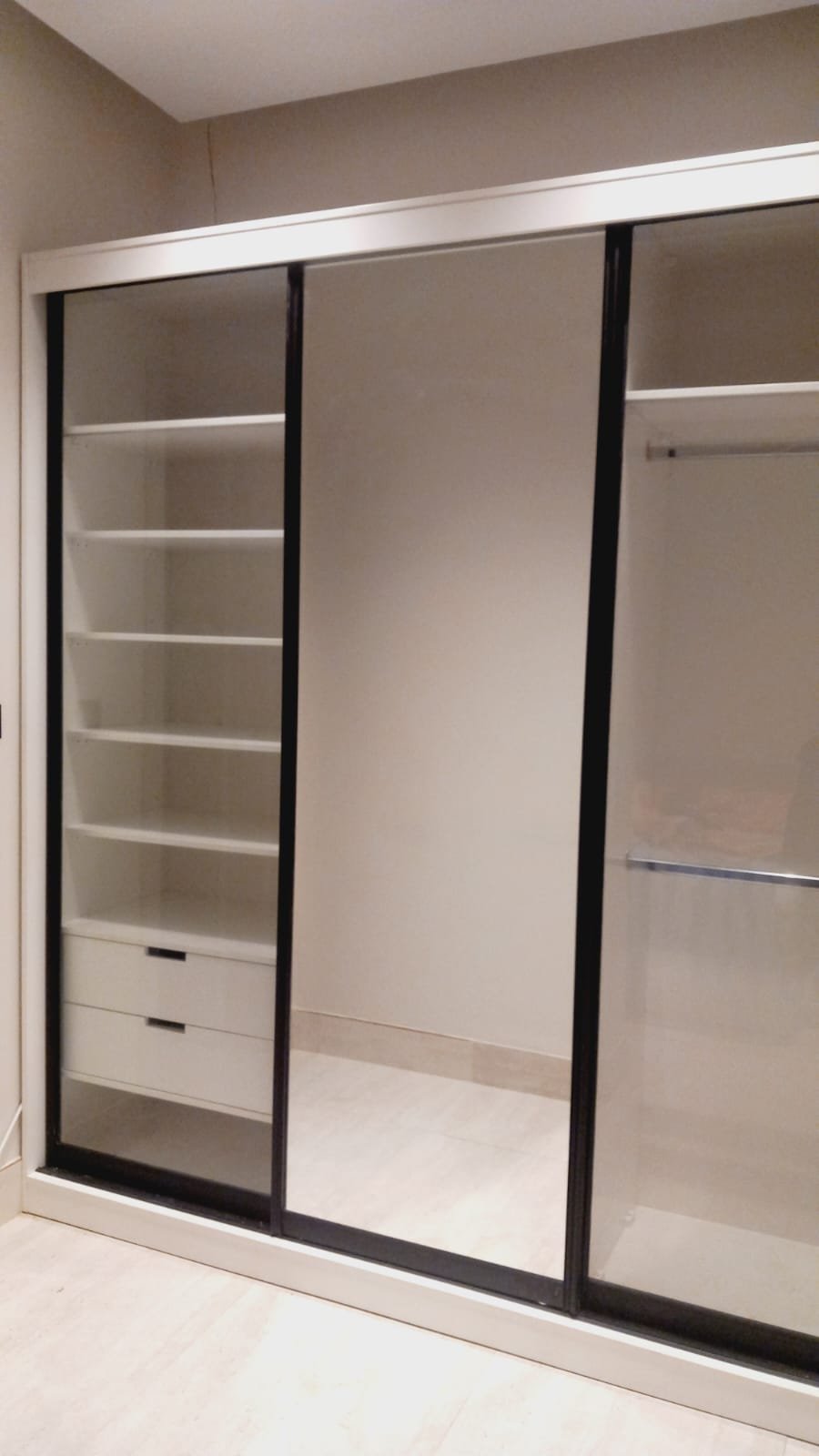 صورة من أعمال النجارة والتفصيل بالرياض