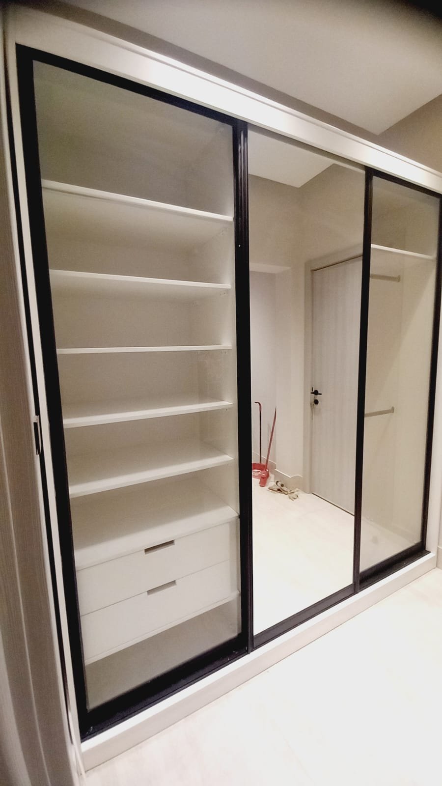 صورة من أعمال النجارة والتفصيل بالرياض